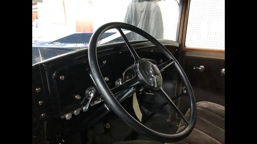 1931 Pierce-Arrow - Image 4 of 10