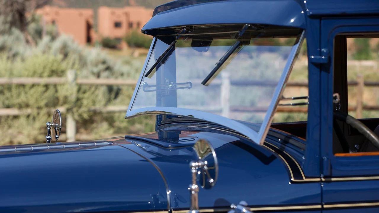 1931 Stutz Vertical Eight - Image 2 of 31