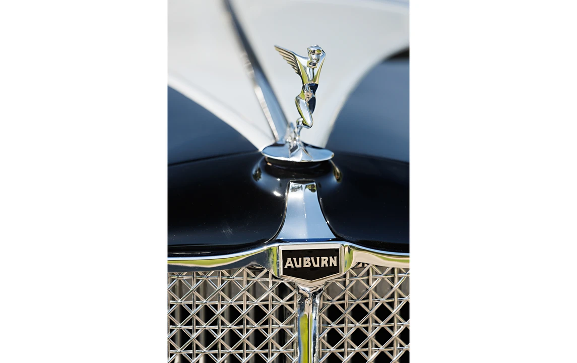 1932 Auburn Twelve - Image 16 of 31