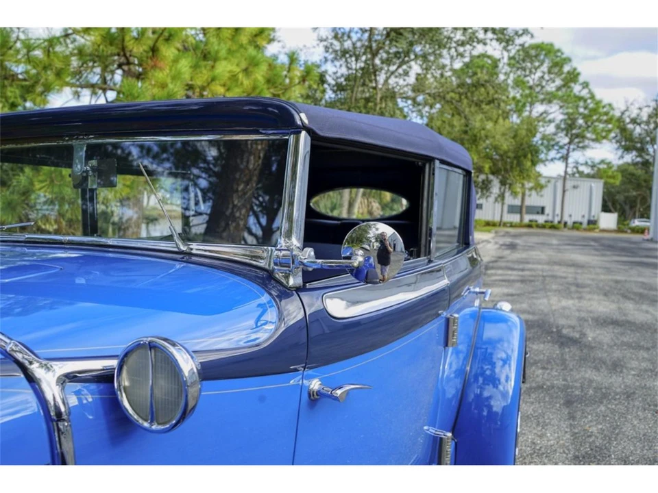1932 Auburn Twelve - Image 11 of 31