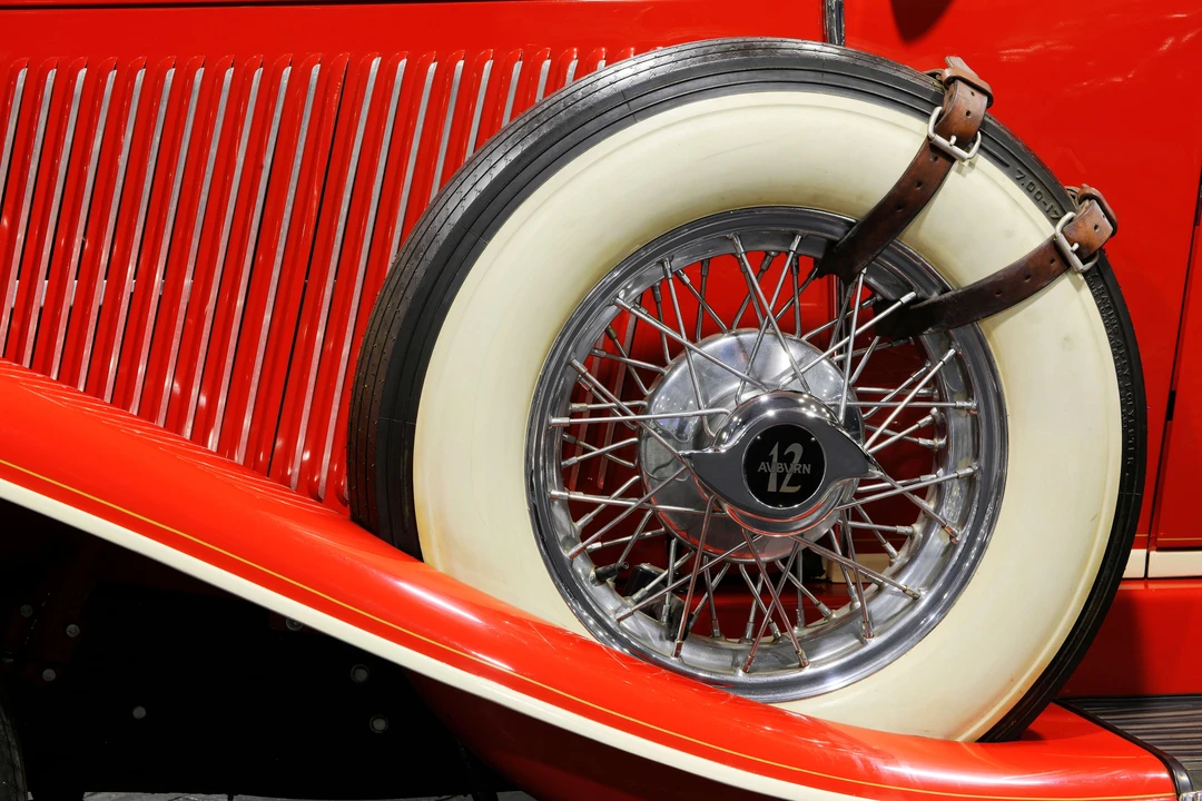 1932 Auburn Twelve - Image 13 of 17