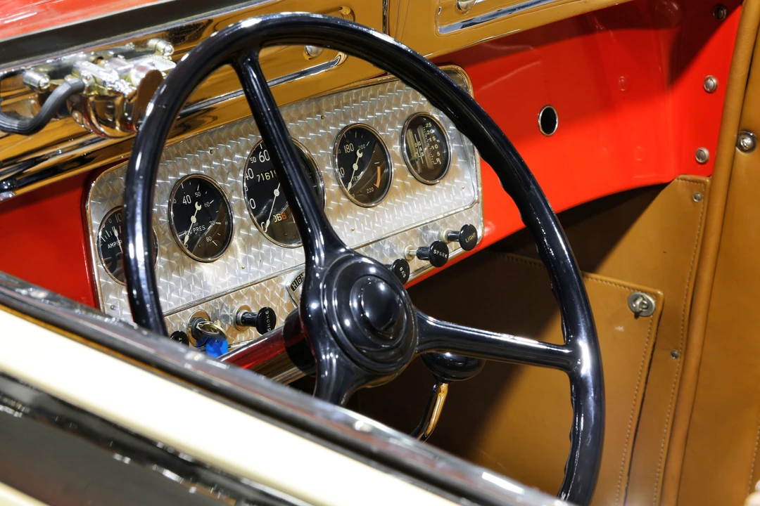 1932 Auburn Twelve - Image 11 of 17