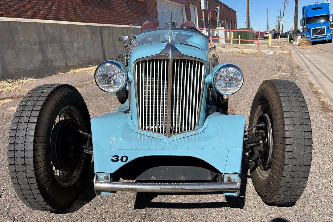 1932 Auburn Eight - Image 2 of 31