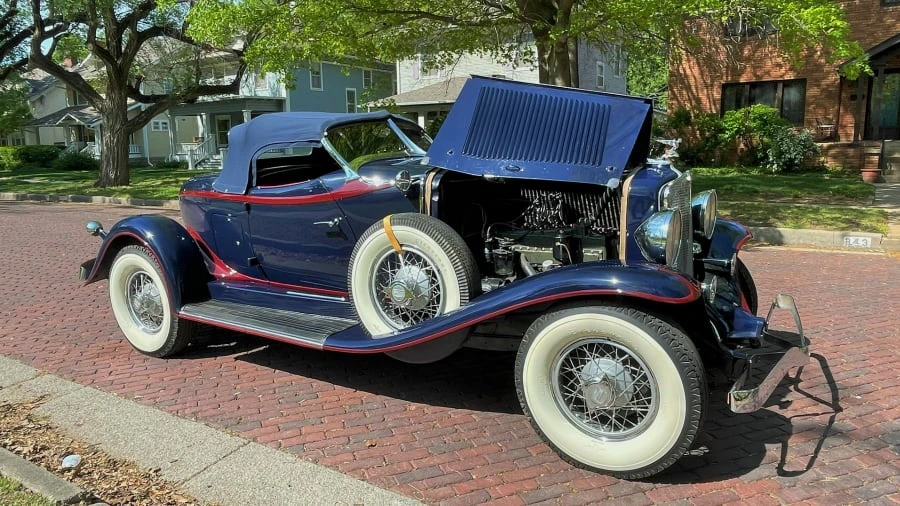 1932 Auburn Eight - Image 14 of 26