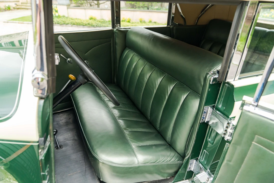 1932 Auburn Eight - Image 16 of 31