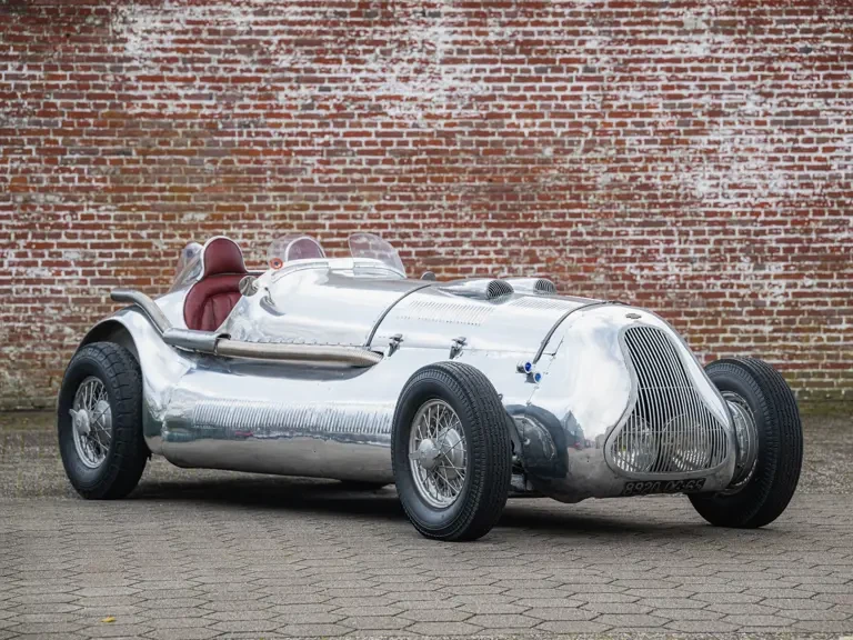 1932 Bugatti - Image 2 of 31