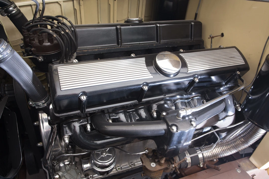 1932 Cadillac V-12 - Image 18 of 20