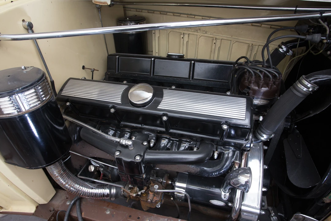 1932 Cadillac V-12 - Image 16 of 20