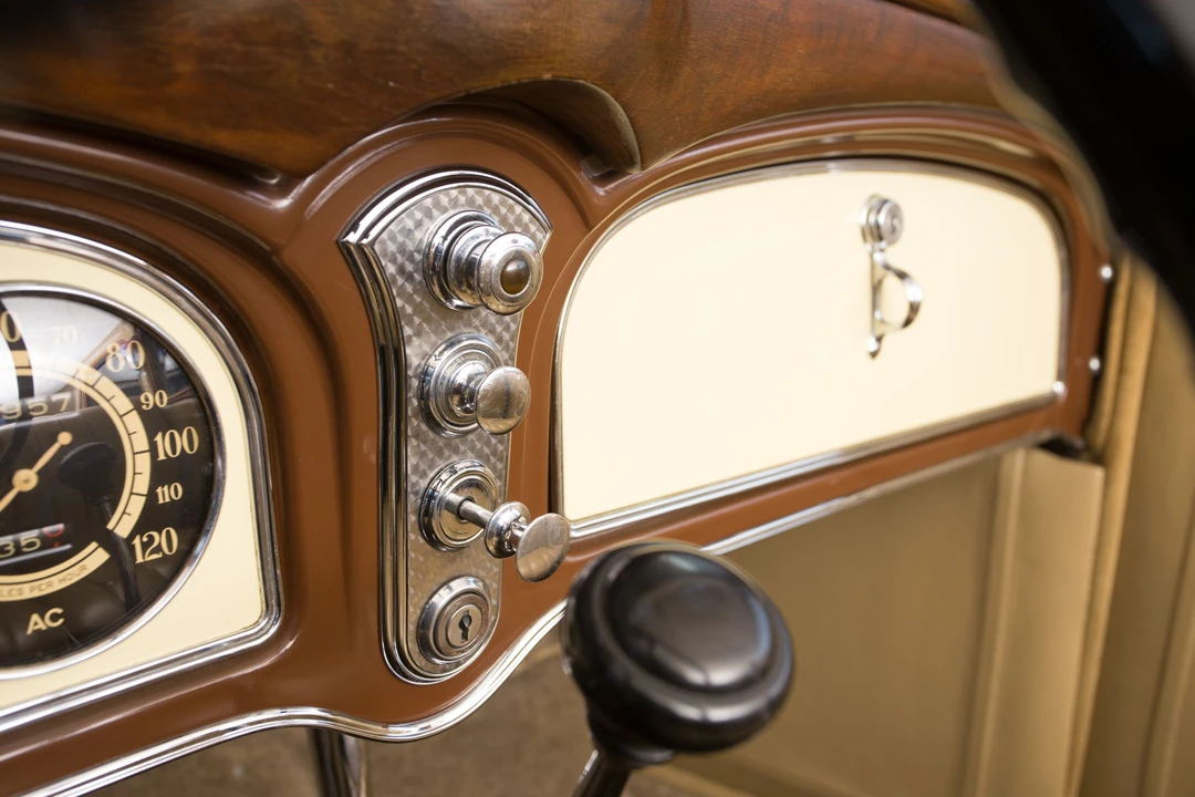 1932 Cadillac V-12 - Image 7 of 20