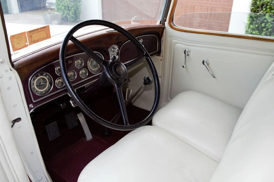 1932 Cadillac V-12 - Image 6 of 12