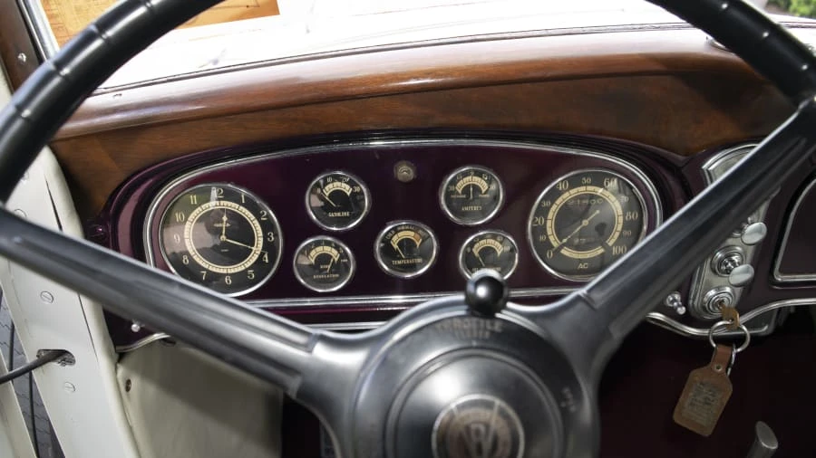 1932 Cadillac V-12 - Image 5 of 12