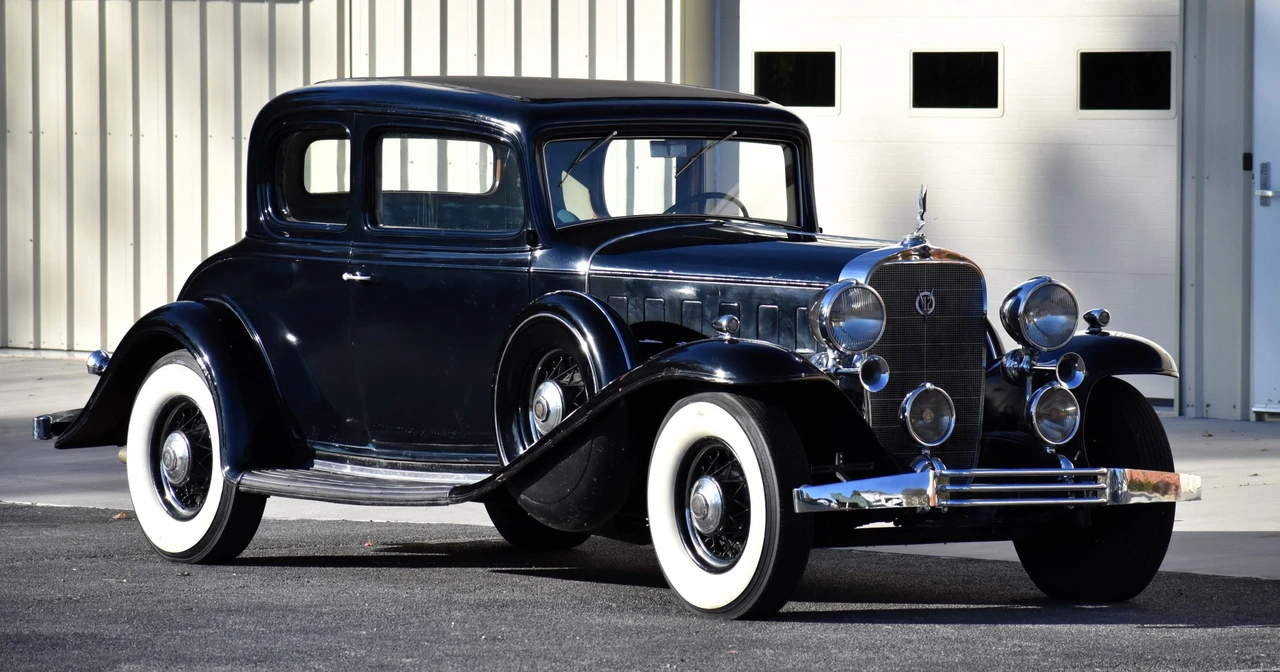 1932 Cadillac V-12 - Image 3 of 31