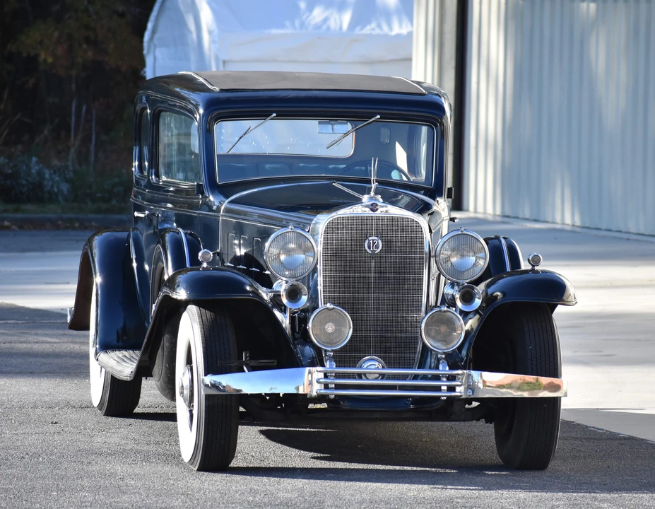 1932 Cadillac V-12 - Image 4 of 31