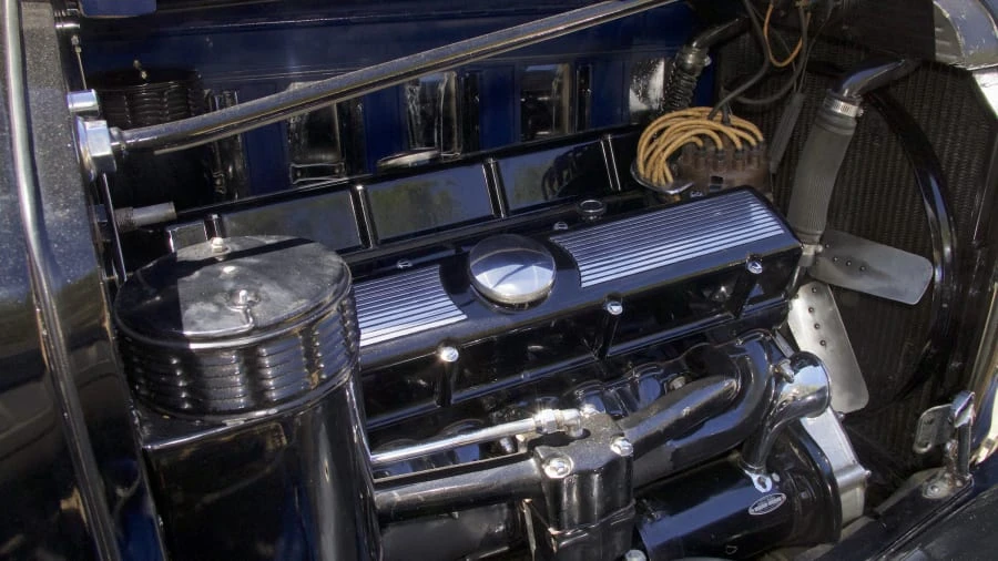 1932 Cadillac V-12 - Image 7 of 12