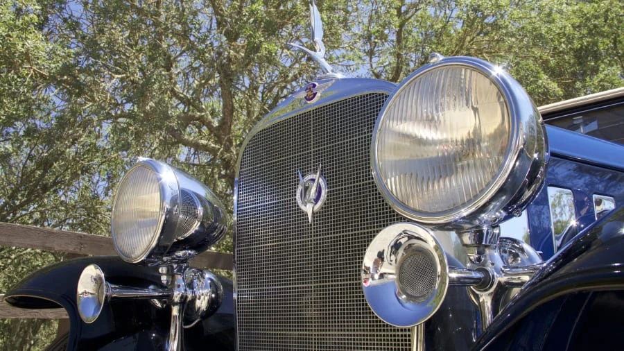 1932 Cadillac V-12 - Image 9 of 12