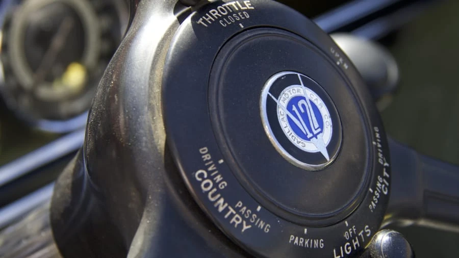1932 Cadillac V-12 - Image 12 of 12