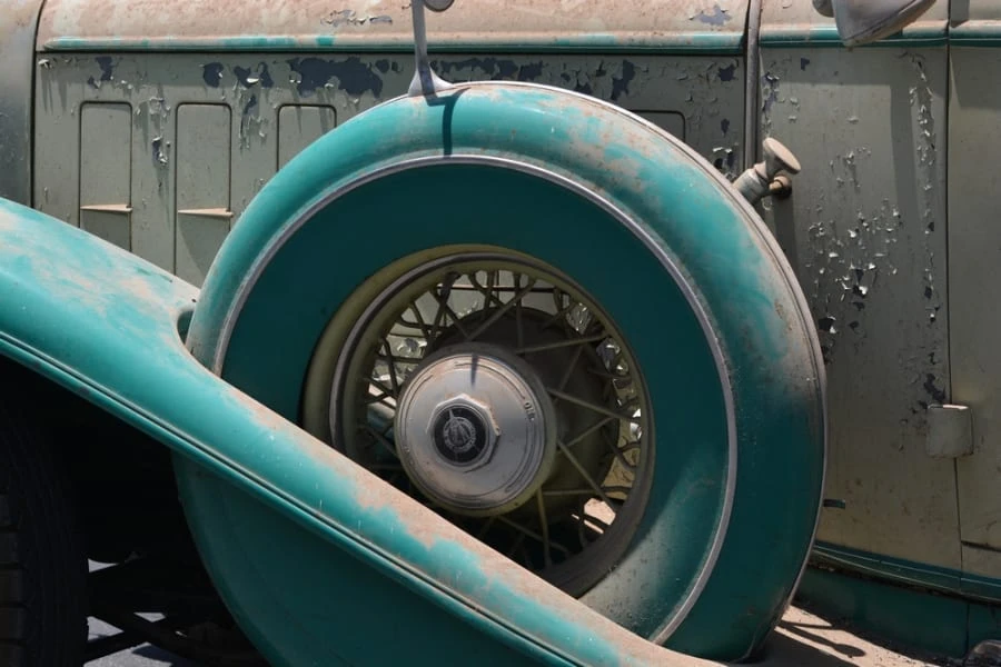 1932 Cadillac V-12 - Image 11 of 12