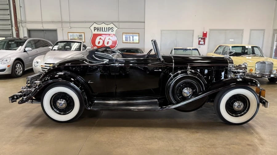1932 Cadillac V-12 - Image 2 of 13