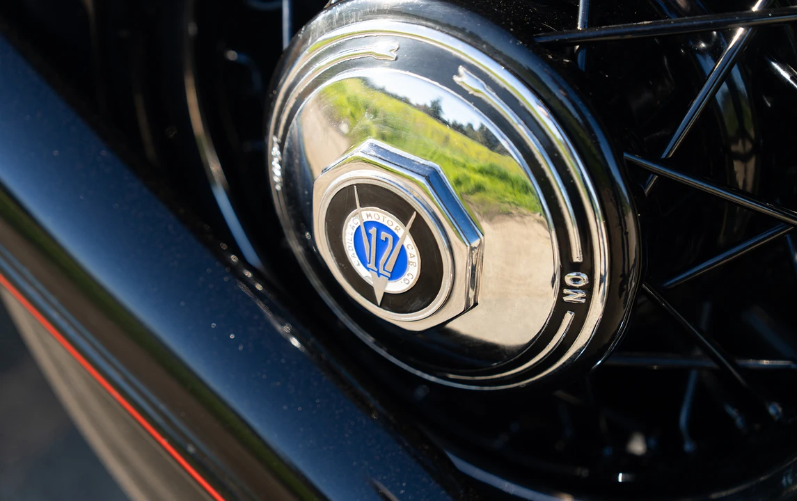 1932 Cadillac V-12 - Image 12 of 14