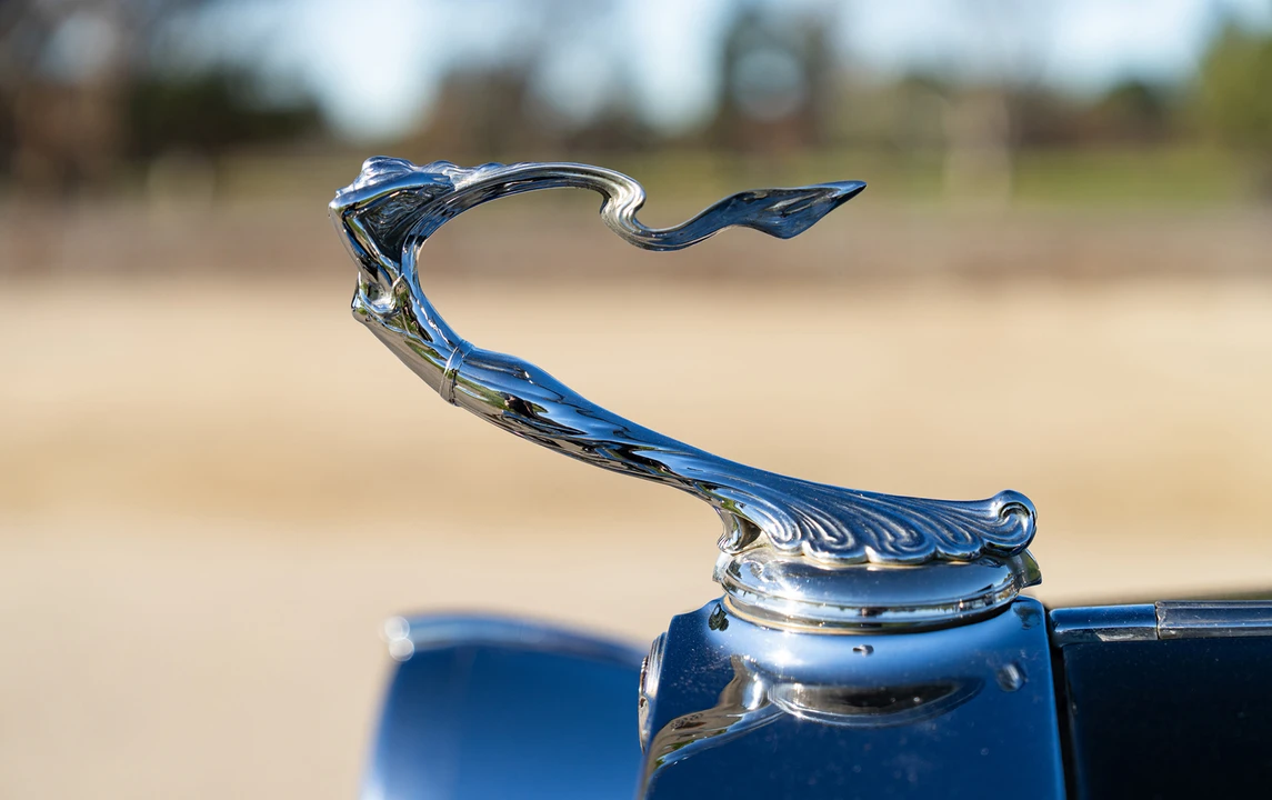 1932 Cadillac V-12 - Image 11 of 14