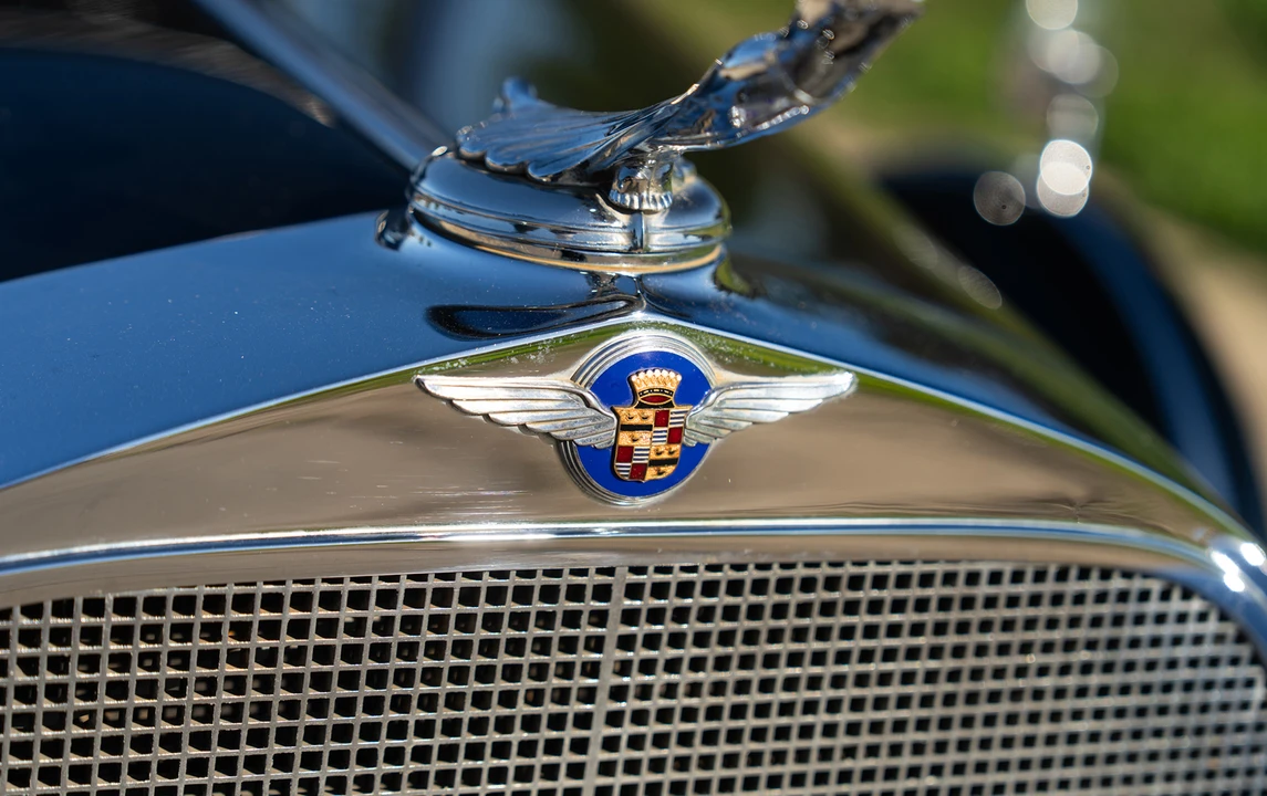 1932 Cadillac V-12 - Image 9 of 14