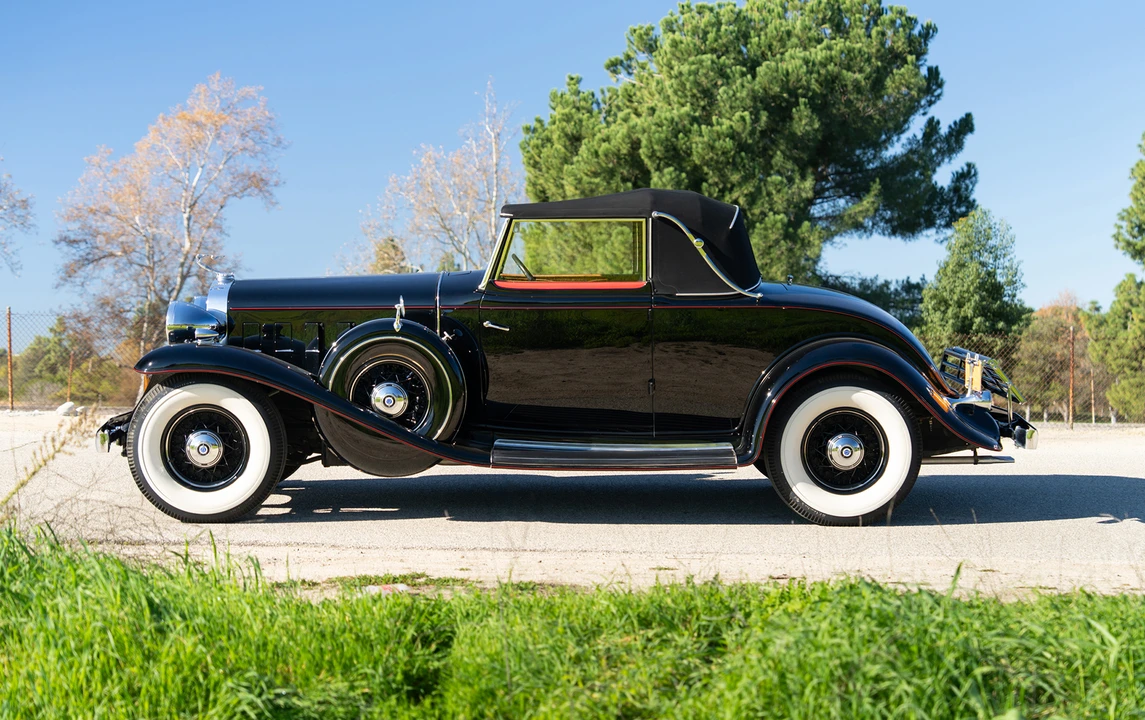 1932 Cadillac V-12 - Image 2 of 14