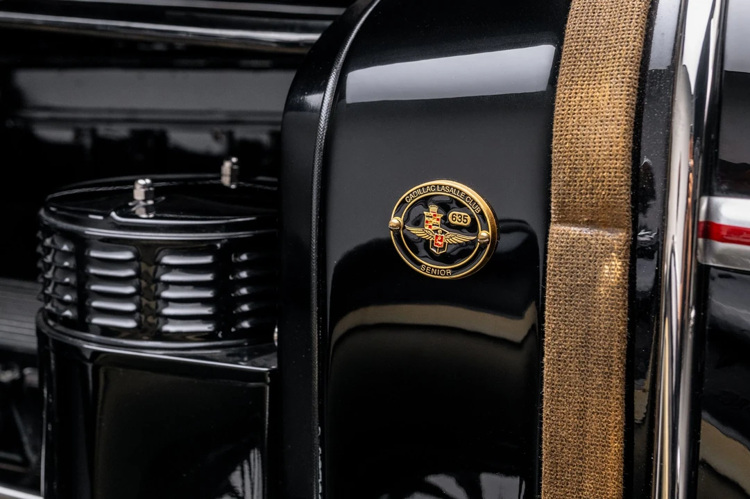 1932 Cadillac - Image 12 of 31