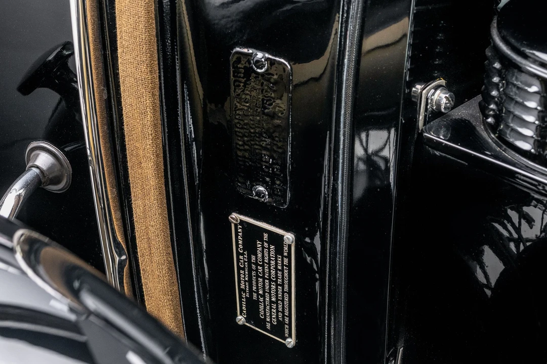 1932 Cadillac - Image 16 of 31