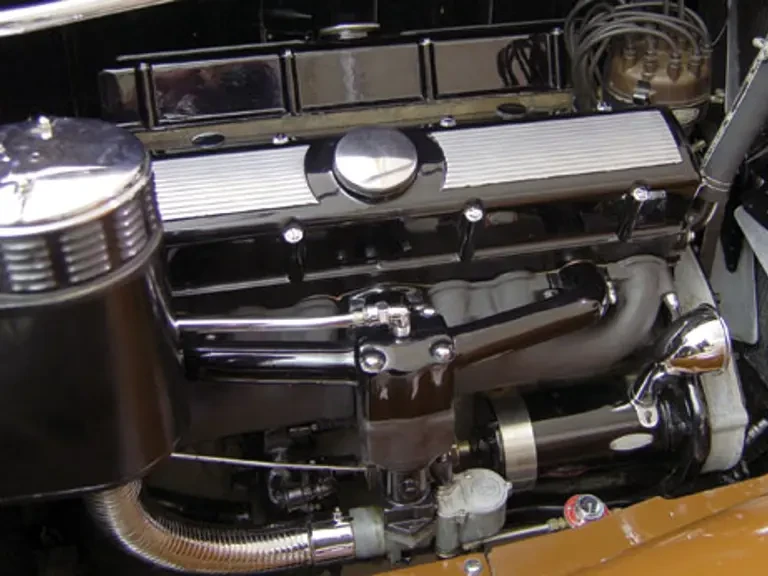 1932 Cadillac V-12 - Image 3 of 5