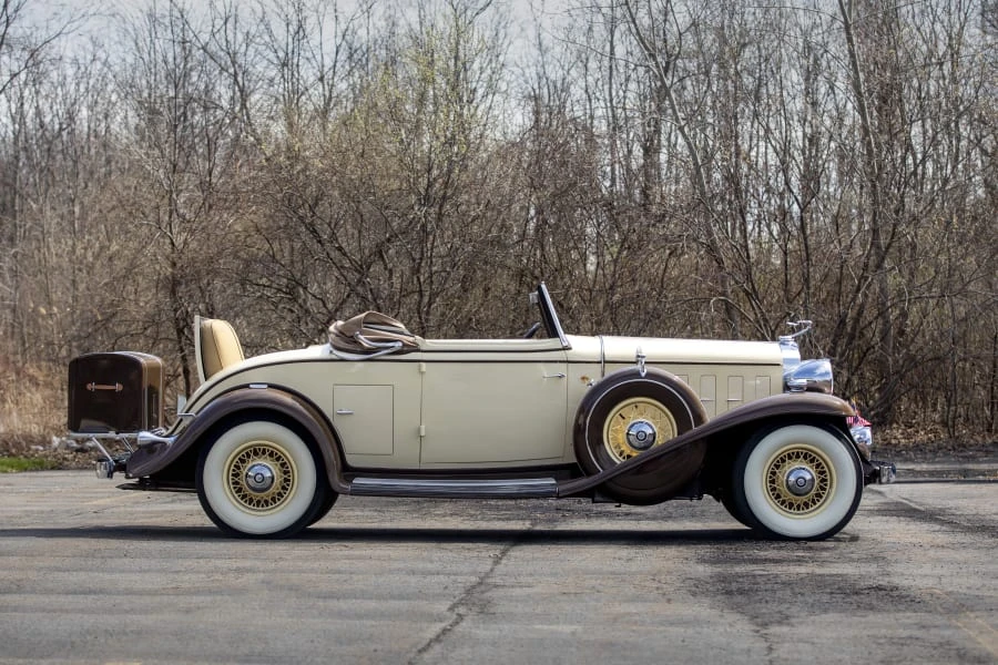1932 Cadillac V-12 - Image 2 of 31