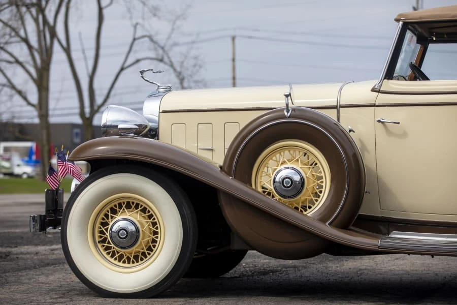 1932 Cadillac V-12 - Image 7 of 31