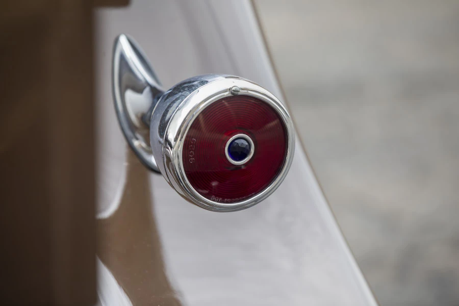 1932 Cadillac V-12 - Image 25 of 31