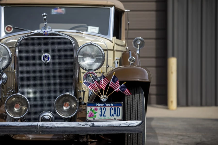 1932 Cadillac V-12 - Image 24 of 31