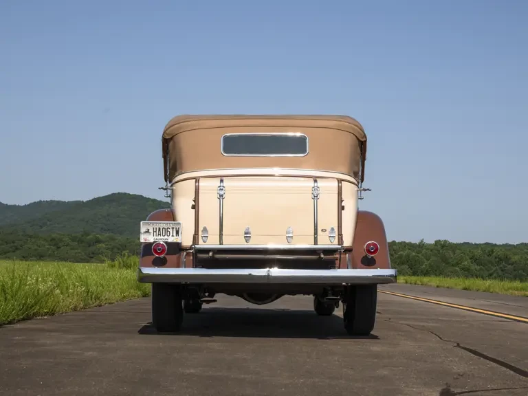 1932 Cadillac V-12 - Image 9 of 31