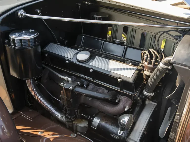 1932 Cadillac V-12 - Image 4 of 31