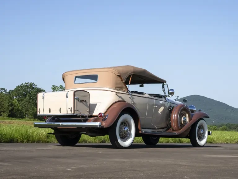 1932 Cadillac V-12 - Image 11 of 31