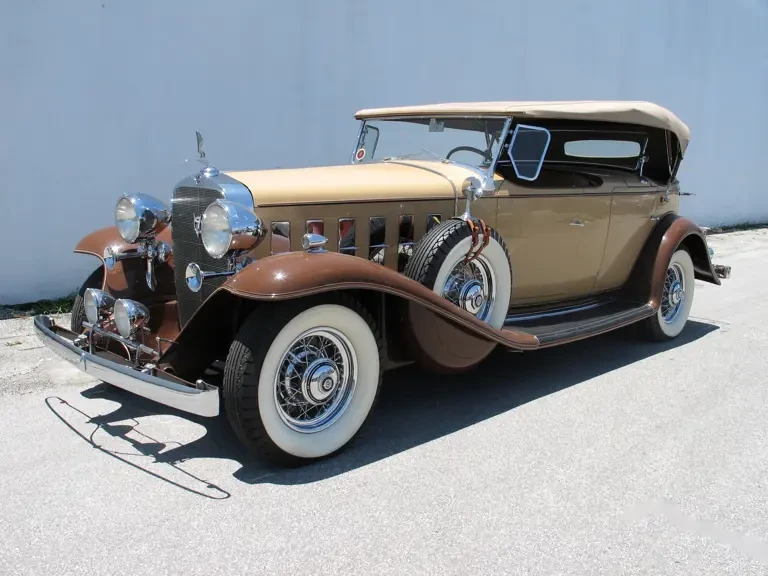1932 Cadillac V-12 - Image 2 of 2