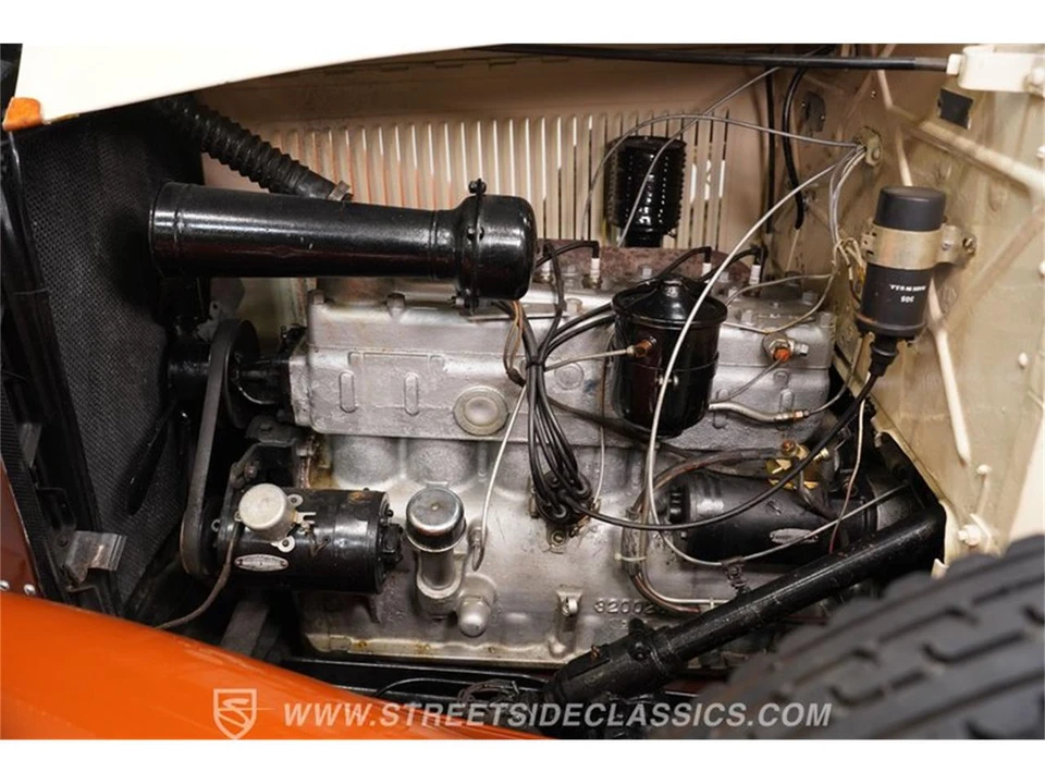 1932 Chrysler - Image 30 of 31