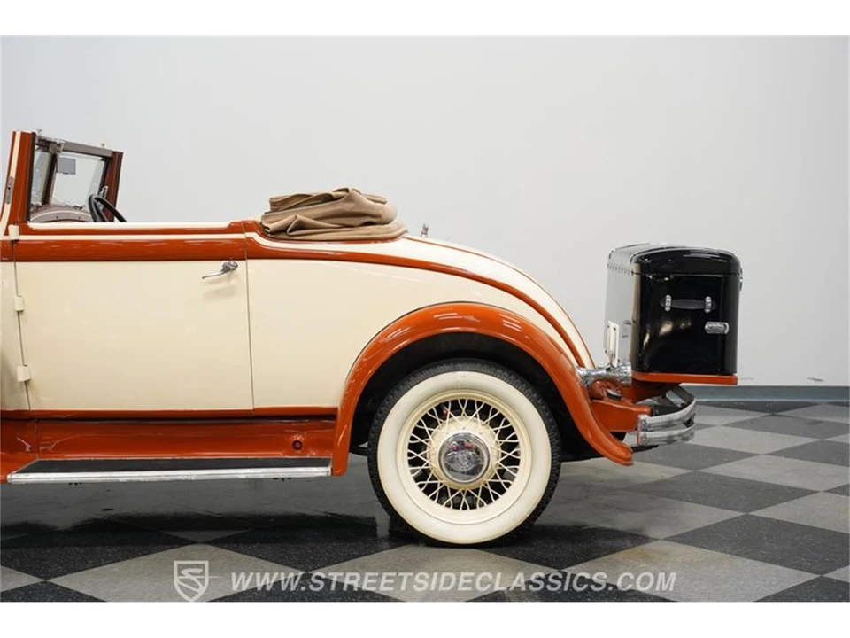 1932 Chrysler - Image 21 of 31