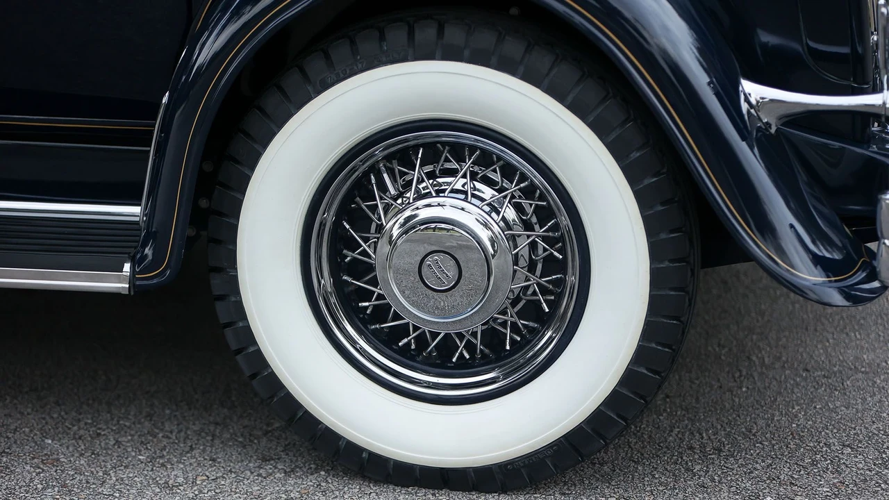 1932 Chrysler Imperial Pre-War - Image 31 of 31