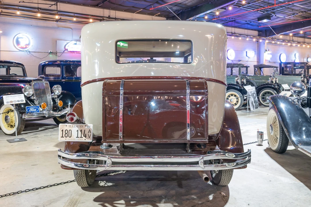 1932 Chrysler - Image 4 of 31