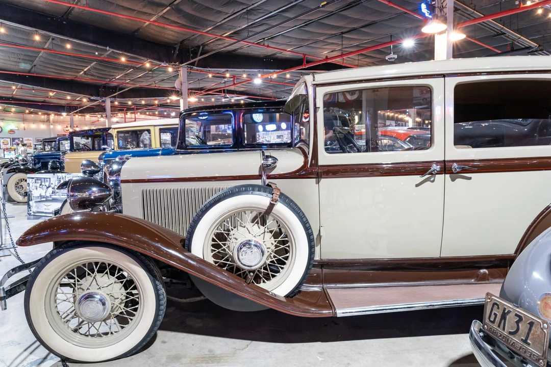 1932 Chrysler - Image 27 of 31