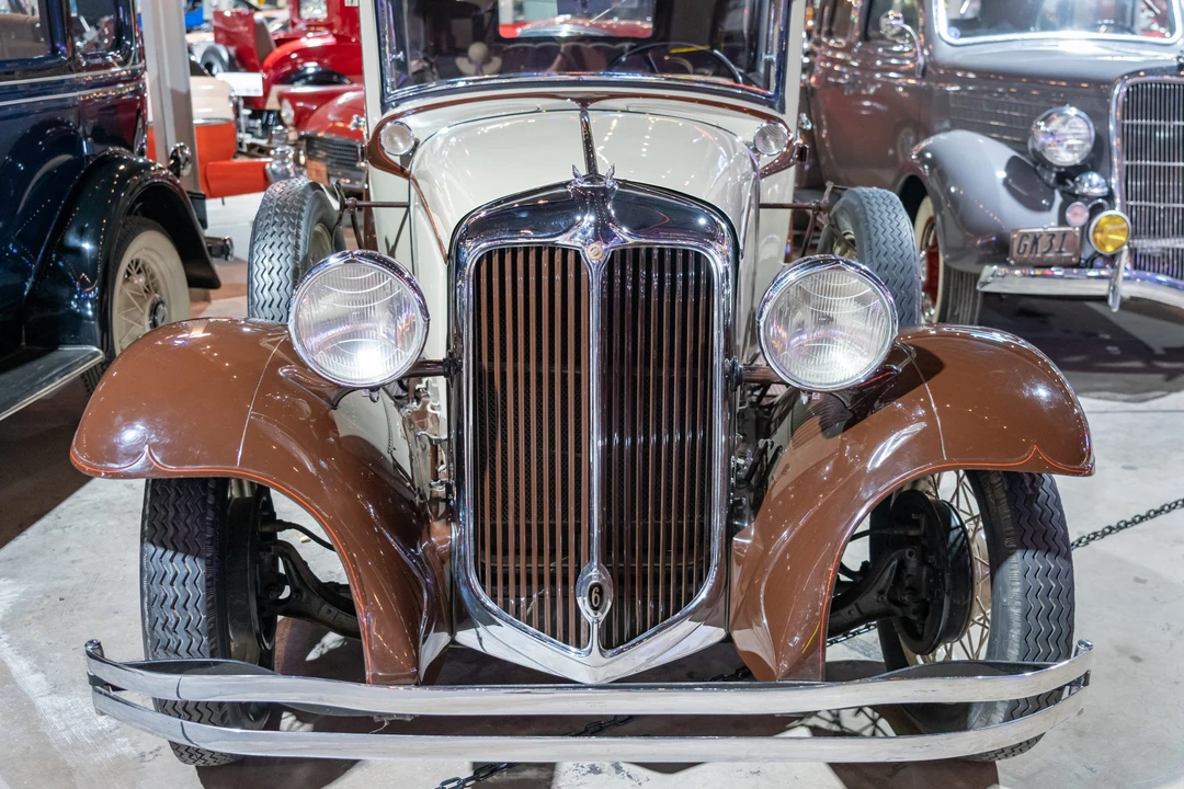 1932 Chrysler - Image 8 of 31