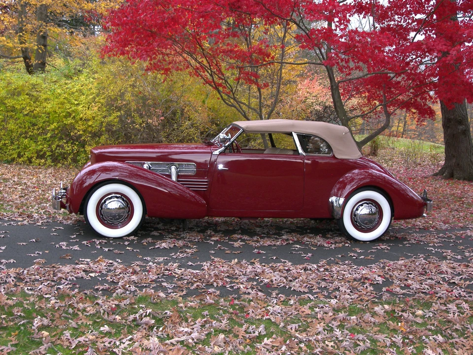 1932 Cord 810 & 812 - Image 5 of 7
