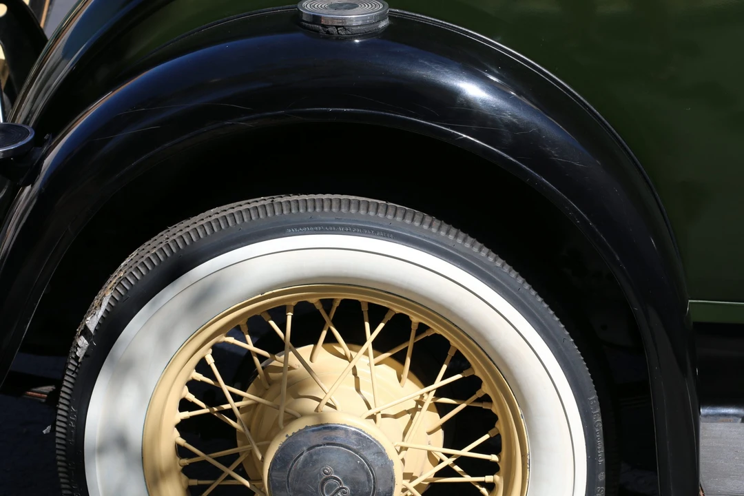 1932 DeSoto - Image 30 of 31