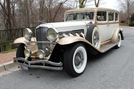 1932 Duesenberg J Rollston Limousine