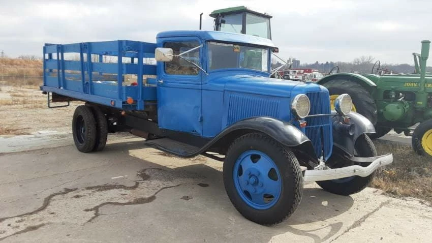 1932 Ford Model A Pickup & Model AA - Image 2 of 8