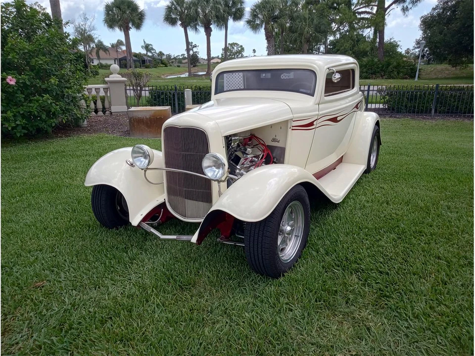 1932 Ford Model 18 & 40 - Image 2 of 12