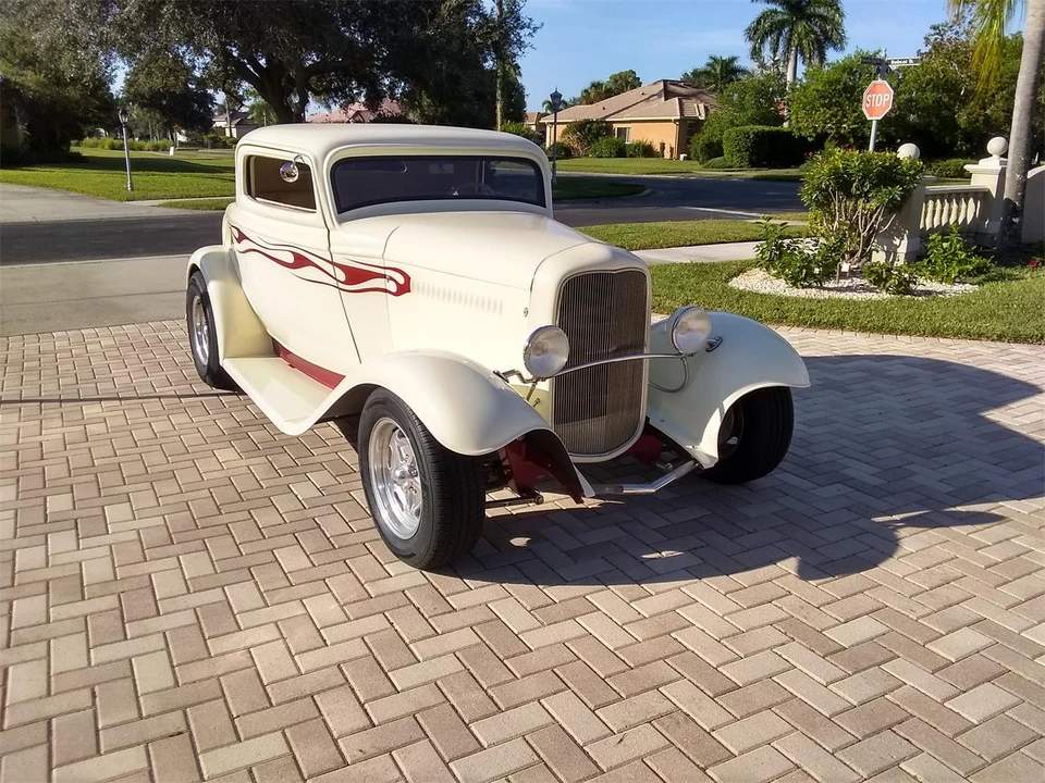 1932 Ford Model 18 & 40 - Image 4 of 12