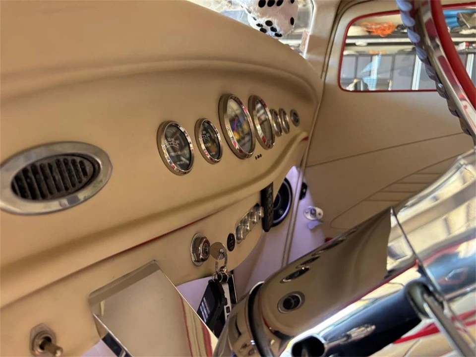 1932 Ford Model 18 & 40 - Image 14 of 31